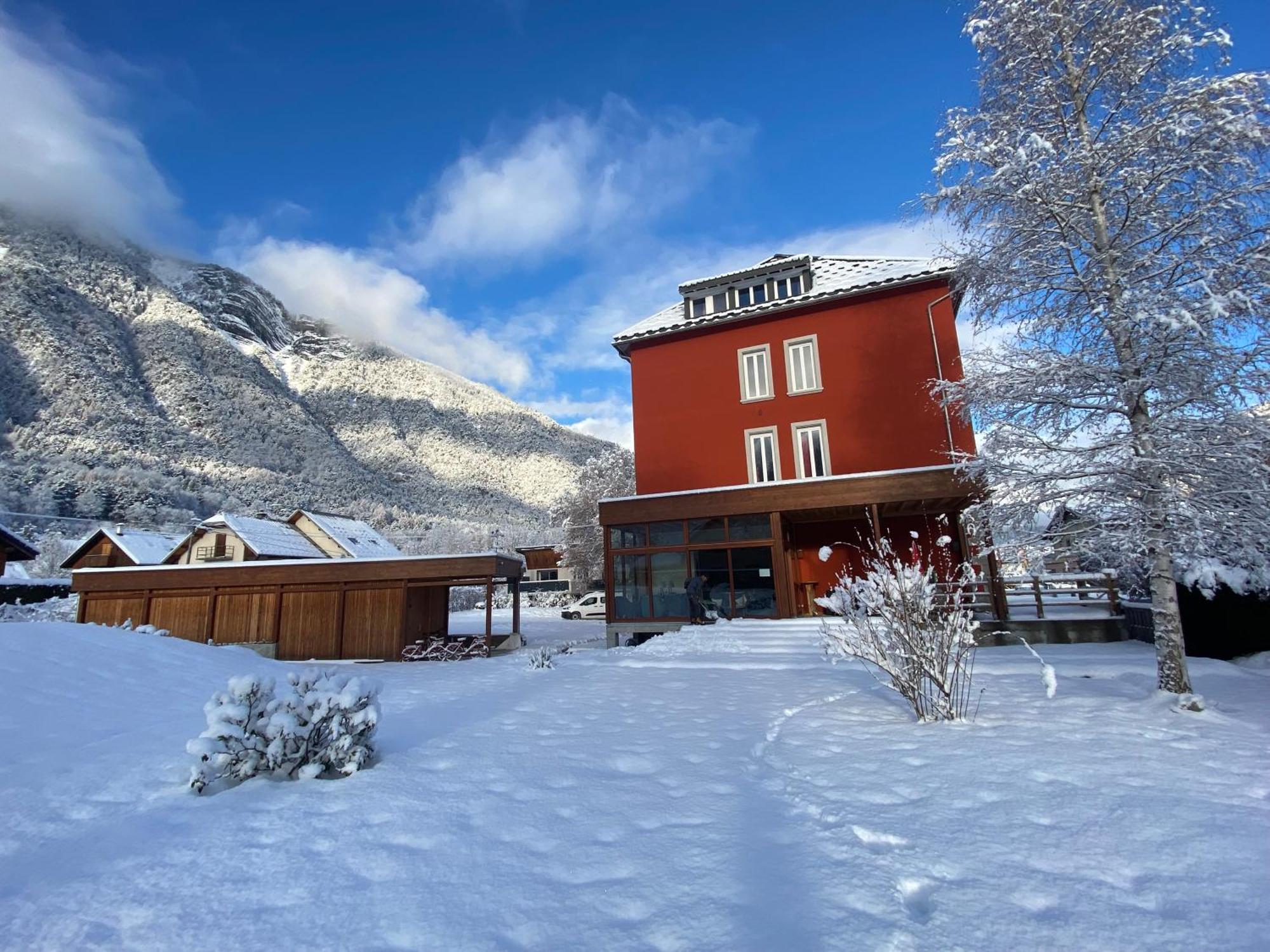 Hotel Oberland Le Bourg-dʼOisans Exteriér fotografie