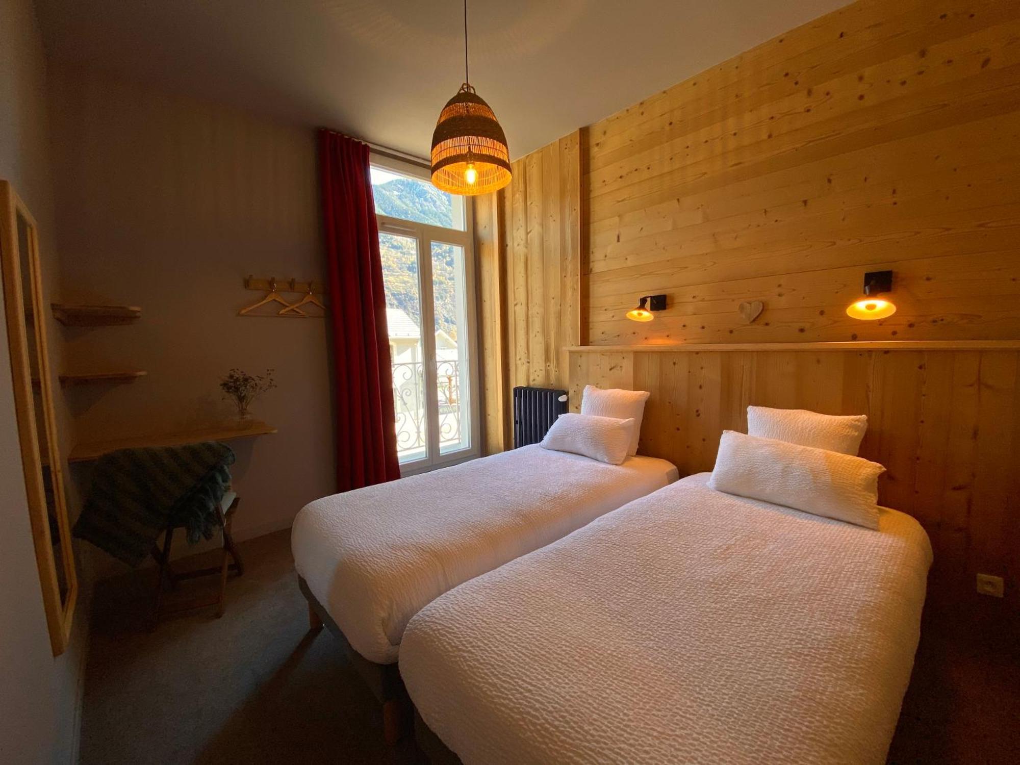 Hotel Oberland Le Bourg-dʼOisans Exteriér fotografie